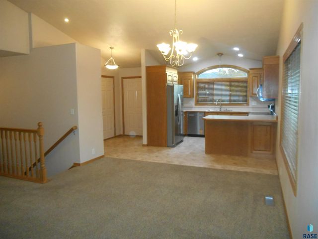 3412 S Harmony Dr Drive, Sioux Falls, SD 57110