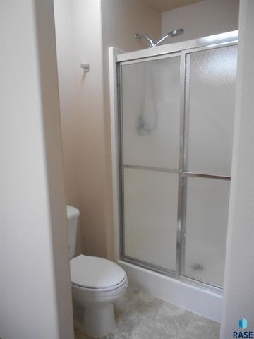 3412 S Harmony Dr Drive, Sioux Falls, SD 57110