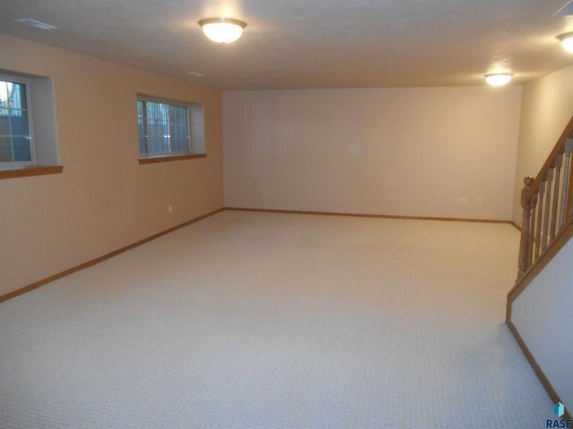 3412 S Harmony Dr Drive, Sioux Falls, SD 57110