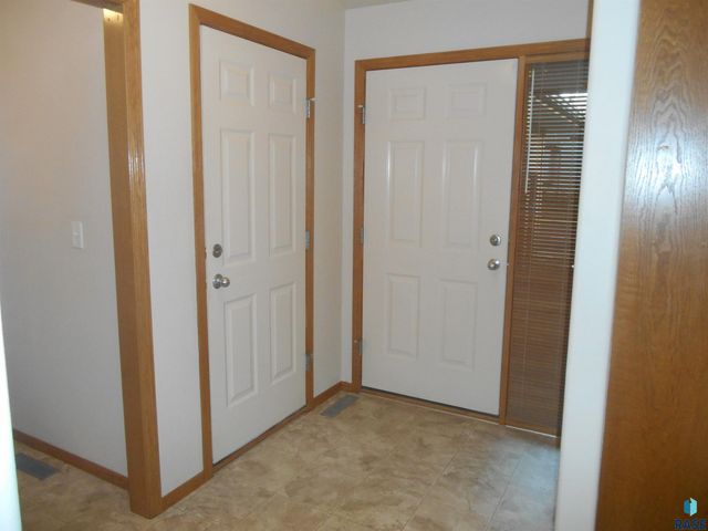 3412 S Harmony Dr Drive, Sioux Falls, SD 57110