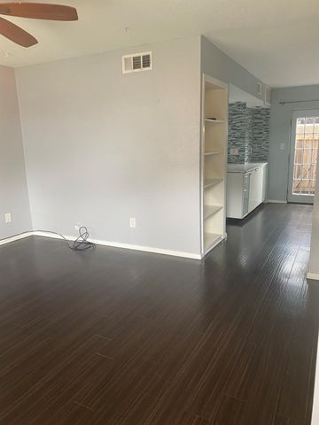 6202 Skyline Drive 3, Houston, TX 77057