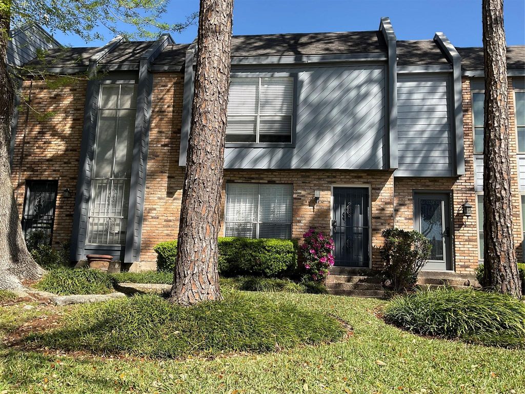 6202 Skyline Drive 3, Houston, TX 77057