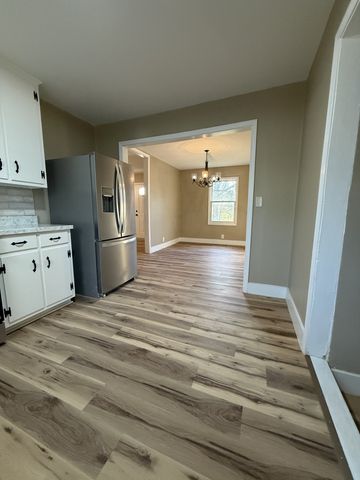 32 Jenkins Dr, Fayetteville, TN 37334