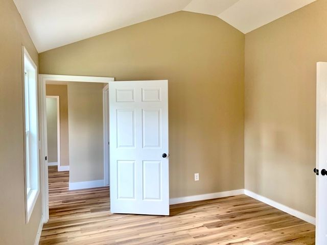 32 Jenkins Dr, Fayetteville, TN 37334