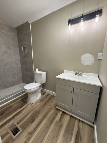 32 Jenkins Dr, Fayetteville, TN 37334