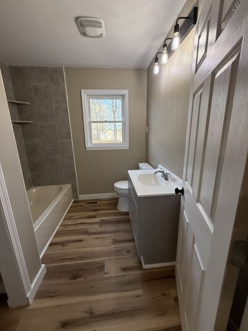 32 Jenkins Dr, Fayetteville, TN 37334