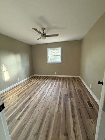 32 Jenkins Dr, Fayetteville, TN 37334