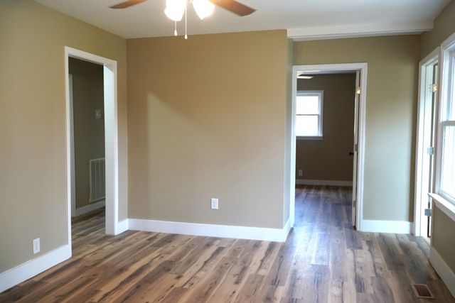 32 Jenkins Dr, Fayetteville, TN 37334