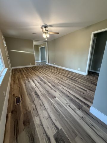 32 Jenkins Dr, Fayetteville, TN 37334