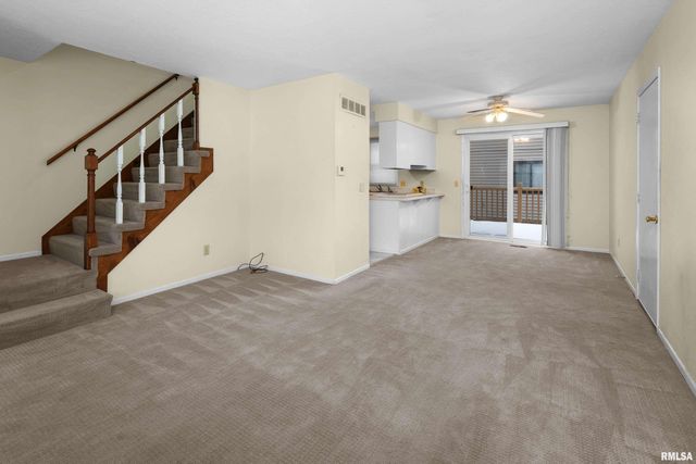 2130 E 38TH Street, Davenport, IA 52807