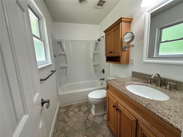 3305 Newcastle Way, Snellville, GA 30039