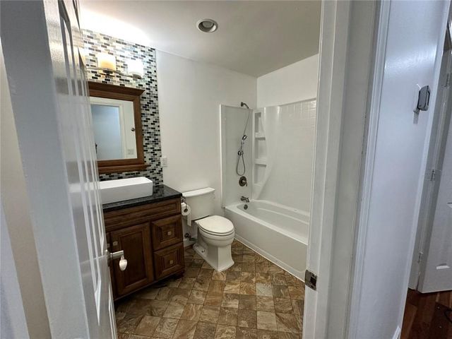 3305 Newcastle Way, Snellville, GA 30039