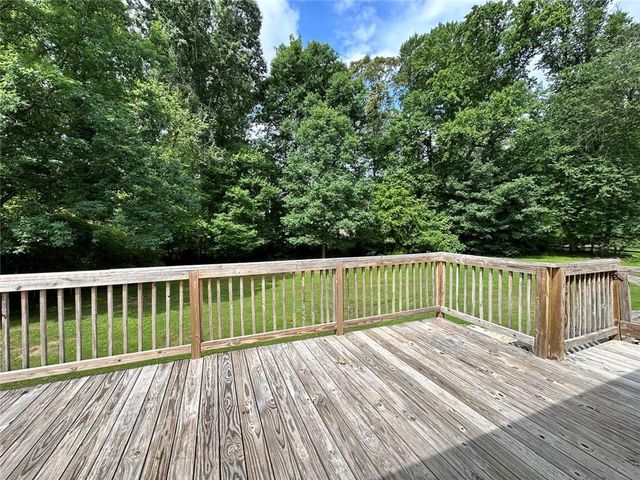 3305 Newcastle Way, Snellville, GA 30039