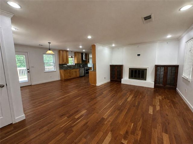 3305 Newcastle Way, Snellville, GA 30039