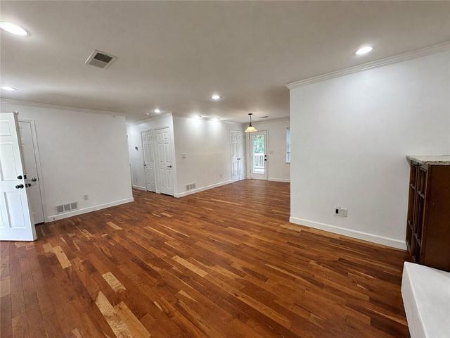 3305 Newcastle Way, Snellville, GA 30039
