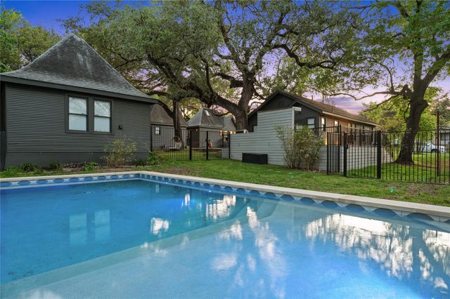 1507 Drake Ave A, Austin, TX 78704