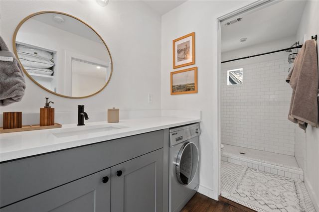 1507 Drake Ave A, Austin, TX 78704