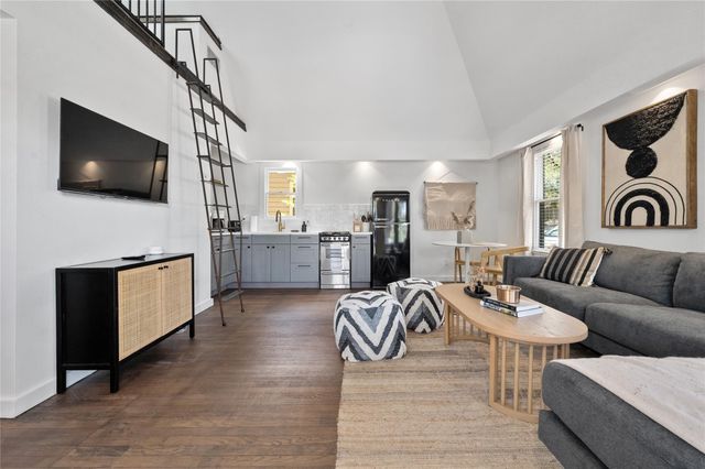 1507 Drake Ave A, Austin, TX 78704