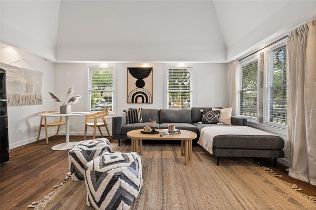 1507 Drake Ave A, Austin, TX 78704