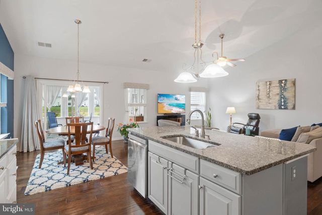 33 WATERSIDE DR, Bridgeville, DE 19933