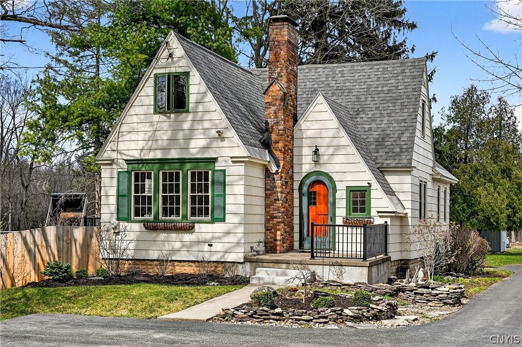 6029 East Seneca, Dewitt, NY 13078