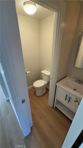 2445 Elden, Costa Mesa, CA 92627