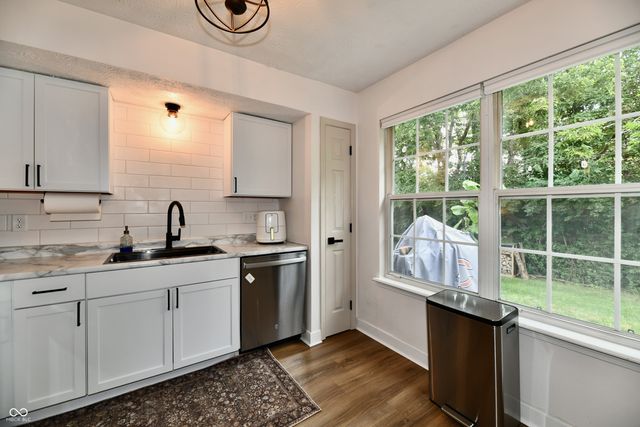 4933 Aspen Crest Lane, Indianapolis, IN 46254