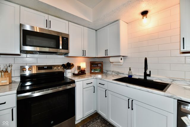 4933 Aspen Crest Lane, Indianapolis, IN 46254