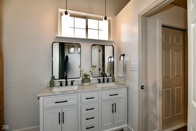 4933 Aspen Crest Lane, Indianapolis, IN 46254