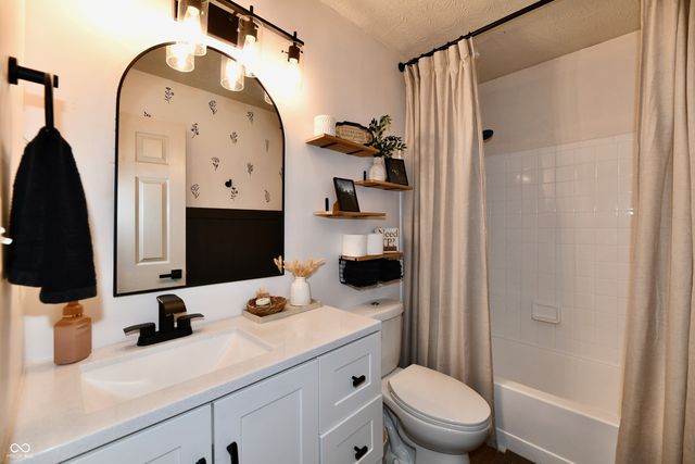 4933 Aspen Crest Lane, Indianapolis, IN 46254
