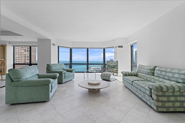 100 E Huron Street 4703, Chicago, IL 60611