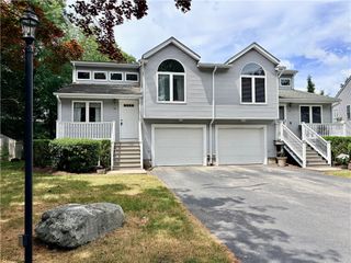 11 College Hill Road 5B, Warwick, RI 02886