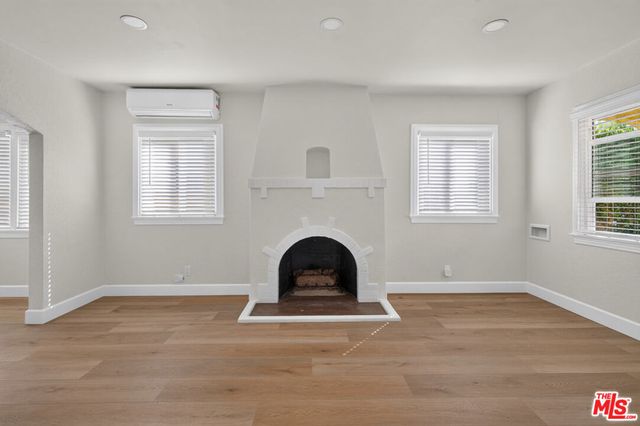 1720 S Genesee Avenue, Los Angeles, CA 90019
