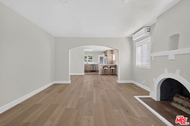 1720 S Genesee Avenue, Los Angeles, CA 90019