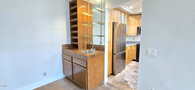 235 S Holliston Avenue 113, Pasadena, CA 91106