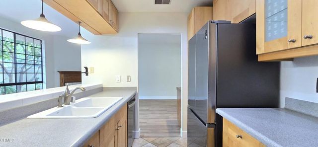 235 S Holliston Avenue 113, Pasadena, CA 91106