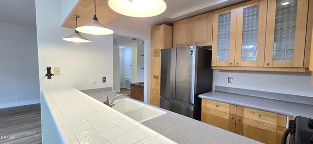 235 S Holliston Avenue 113, Pasadena, CA 91106