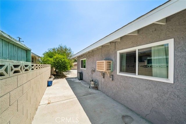 1260 Lincoln Avenue, Pomona, CA 91767