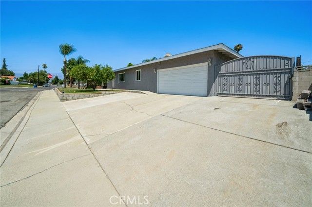 1260 Lincoln Avenue, Pomona, CA 91767