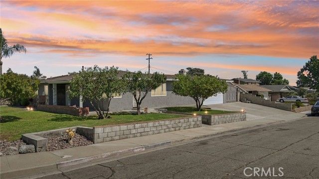 1260 Lincoln Avenue, Pomona, CA 91767