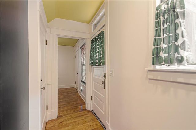 4231 Holmes Street, Kansas City, MO 64110
