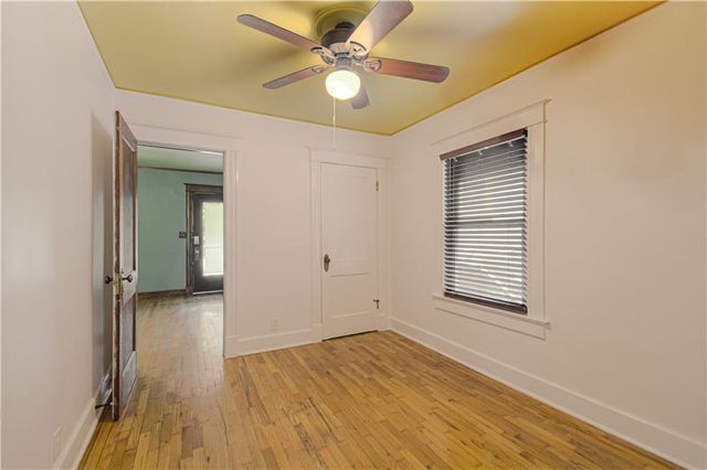 4231 Holmes Street, Kansas City, MO 64110