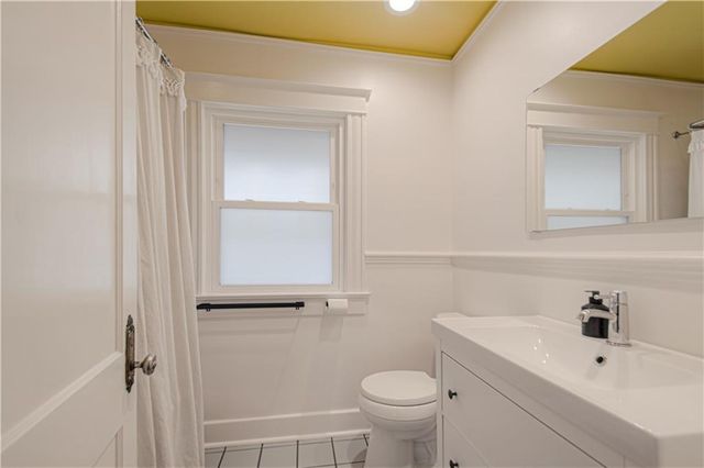 4231 Holmes Street, Kansas City, MO 64110