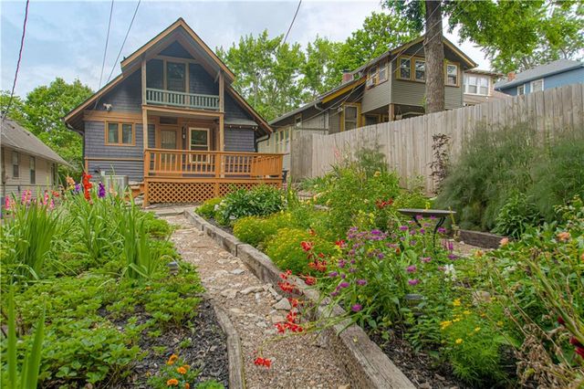 4231 Holmes Street, Kansas City, MO 64110