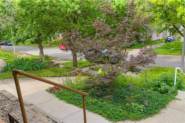 4231 Holmes Street, Kansas City, MO 64110