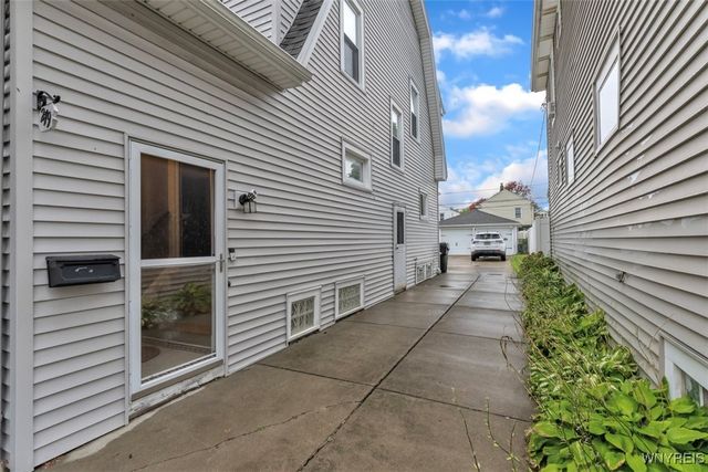 279 Hamilton Boulevard, Tonawanda, NY 14217