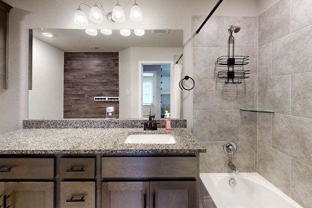 1128 Kennesaw Drive, College Station, TX 77845