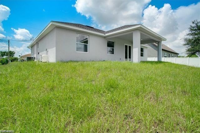 518 HARRY THAYER AVENUE S, Lehigh Acres, FL 33974