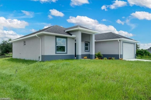 518 HARRY THAYER AVENUE S, Lehigh Acres, FL 33974
