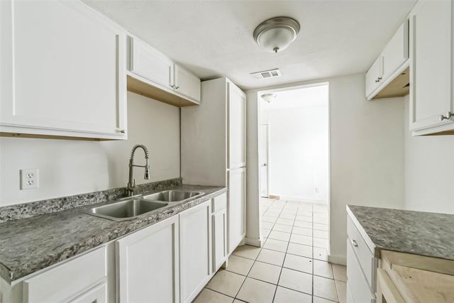 9710 Galaxy Street, Houston, TX 77078